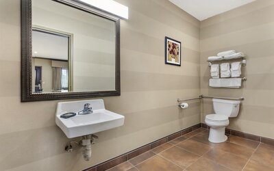 Best Western Plus Brookside Inn