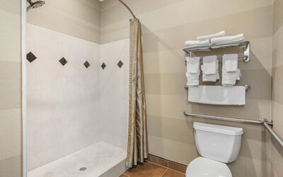 Best Western Plus Brookside Inn