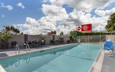 Best Western Plus Brookside Inn