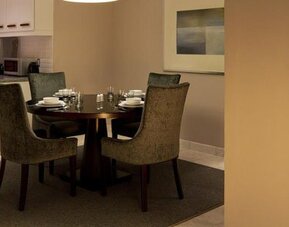 Hotel Pennsylvania Suites