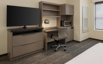 Hyatt House Fresno Campus Pointe