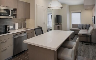 Hyatt House Fresno Campus Pointe