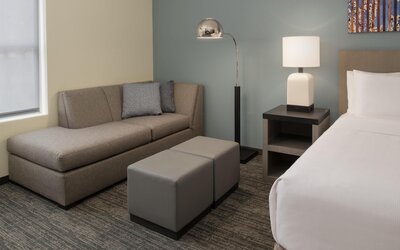 Hyatt House Fresno Campus Pointe