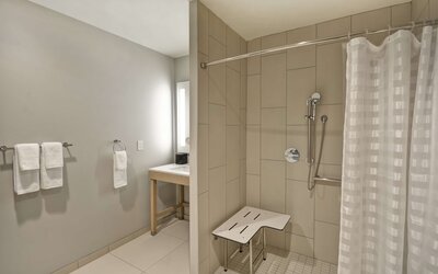 Hyatt Place Fresno