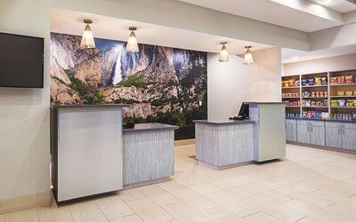 La Quinta Inn & Suites by Wyndham Fresno Northwest