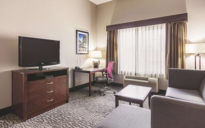 La Quinta Inn & Suites by Wyndham Fresno Northwest