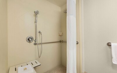 La Quinta Inn & Suites by Wyndham Fresno Northwest