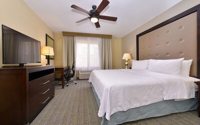Homewood Suites by Hilton Fresno
