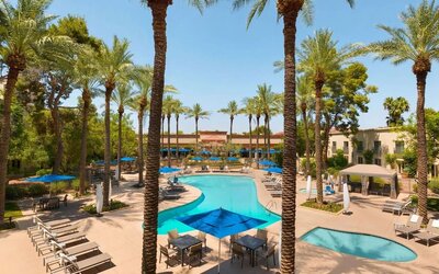 Large outdoor pool at Hilton Scottsdale Resort & Villas.