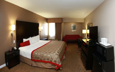 Ramada by Wyndham Fresno North