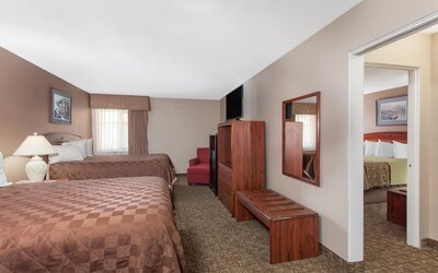 Ramada by Wyndham Fresno North