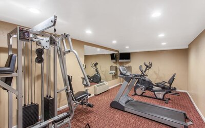 Ramada by Wyndham Fresno North