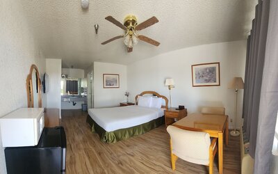 Formosa Inn
