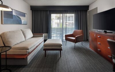 Courtyard by Marriott Fresno