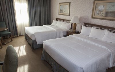 Piccadilly Inn Airport