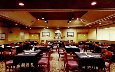 Piccadilly Inn Airport