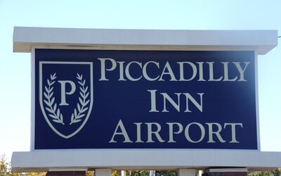 Piccadilly Inn Airport
