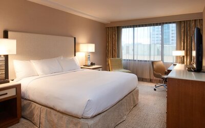DoubleTree by Hilton Fresno Convention Center
