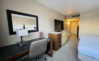 DoubleTree by Hilton Fresno Convention Center
