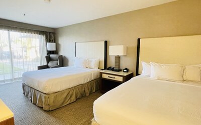 DoubleTree by Hilton Fresno Convention Center