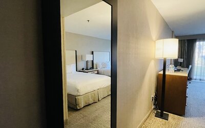 DoubleTree by Hilton Fresno Convention Center
