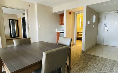 DoubleTree by Hilton Fresno Convention Center
