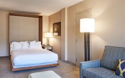 DoubleTree by Hilton Fresno Convention Center