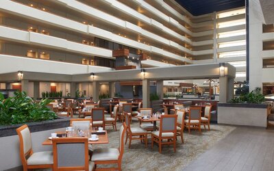 DoubleTree by Hilton Fresno Convention Center