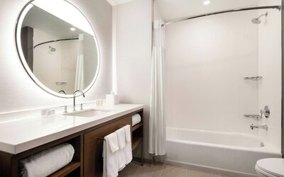 Courtyard by Marriott Fresno Clovis