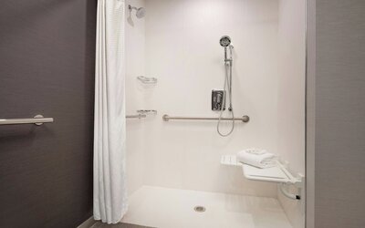 Courtyard by Marriott Fresno Clovis