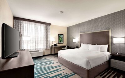 La Quinta Inn & Suites by Wyndham Clovis CA