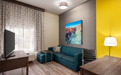 La Quinta Inn & Suites by Wyndham Clovis CA