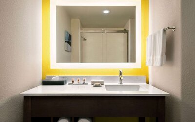 La Quinta Inn & Suites by Wyndham Clovis CA