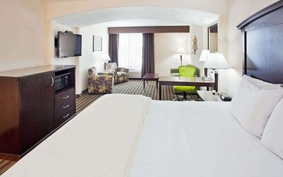 La Quinta Inn & Suites by Wyndham Fowler