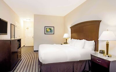 La Quinta Inn & Suites by Wyndham Fowler