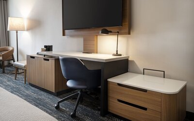 Fairfield by Marriott Inn & Suites Fresno River Park