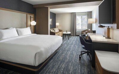 Fairfield by Marriott Inn & Suites Fresno River Park