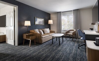 Fairfield by Marriott Inn & Suites Fresno River Park