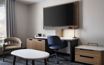 Fairfield by Marriott Inn & Suites Fresno River Park