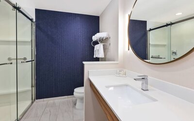 Fairfield by Marriott Inn & Suites Fresno River Park