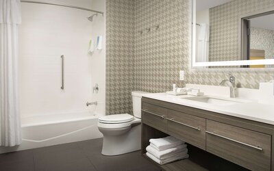 Home2 Suites by Hilton Clovis Fresno Airport
