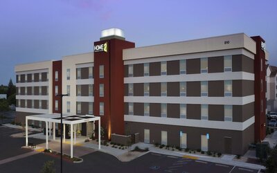 Home2 Suites by Hilton Clovis Fresno Airport