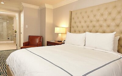 The Adolphus, Autograph Collection
