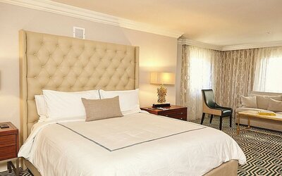 The Adolphus, Autograph Collection