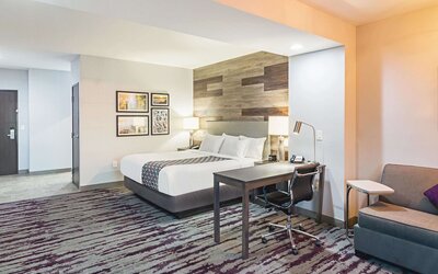 La Quinta Inn & Suites by Wyndham Dallas - Wylie
