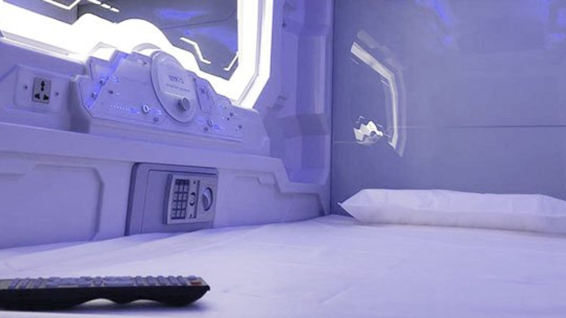 Izzzleep Aeropuerto Terminal 2