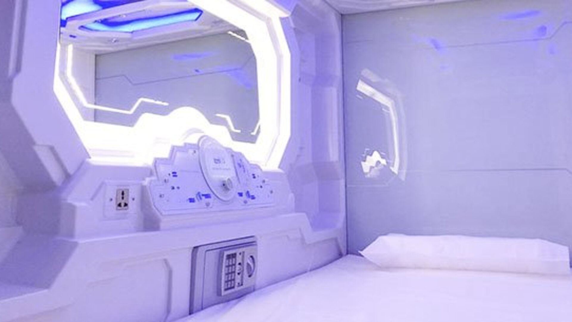 Izzzleep Aeropuerto Terminal 2