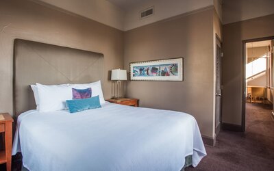 Magnolia Hotel Dallas Downtown