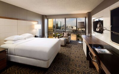 DoubleTree by Hilton Dallas - Campbell Centre