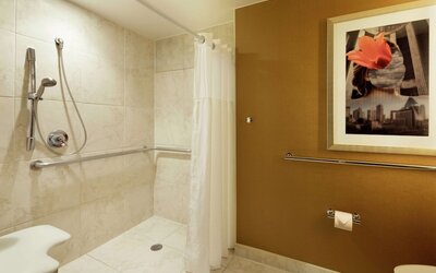 DoubleTree by Hilton Dallas - Campbell Centre